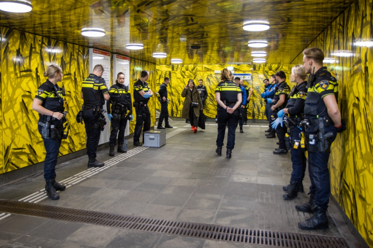 Grootschalige controle metrostations